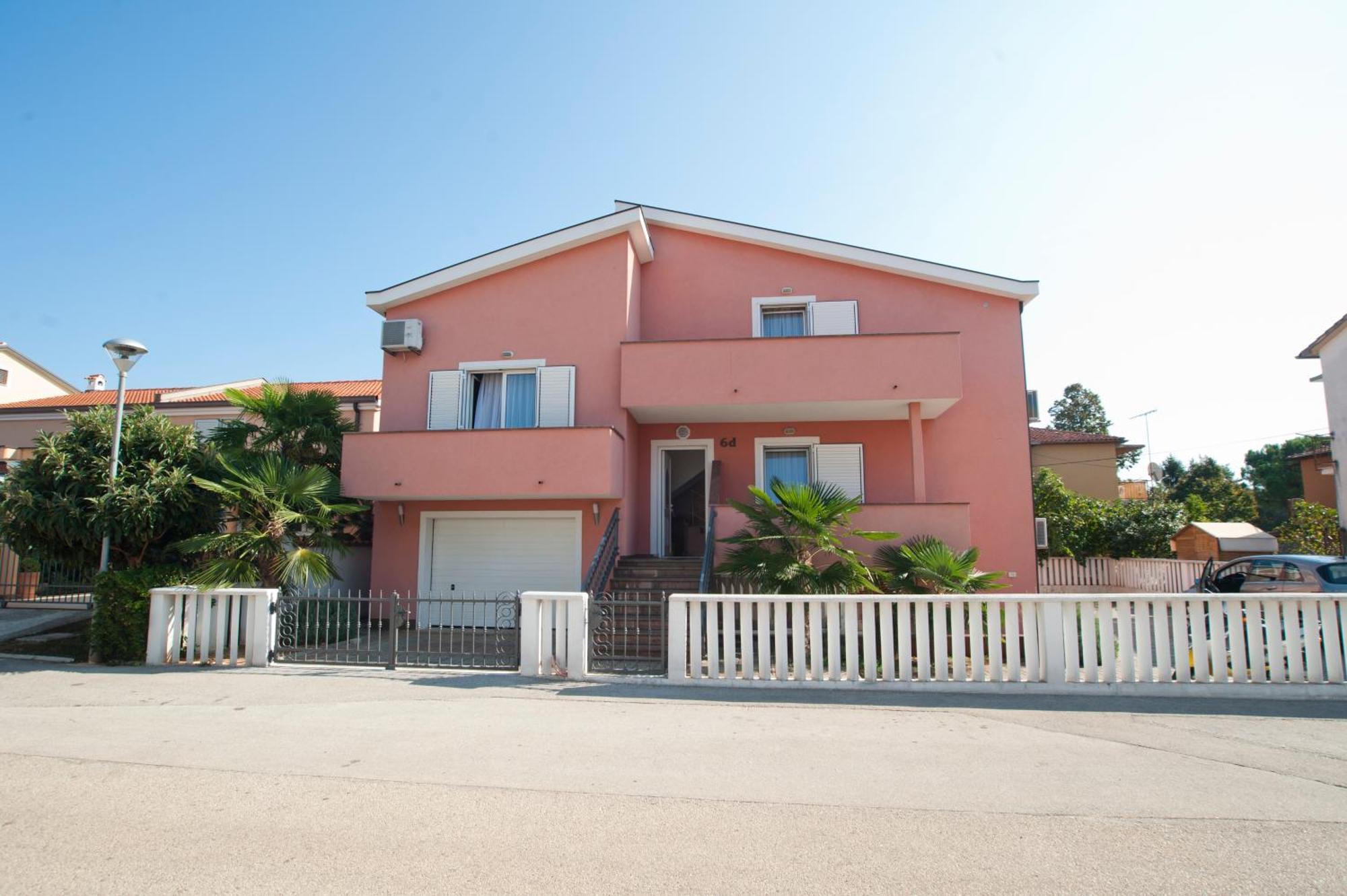 Apartments Maric With Parking Umag Ngoại thất bức ảnh