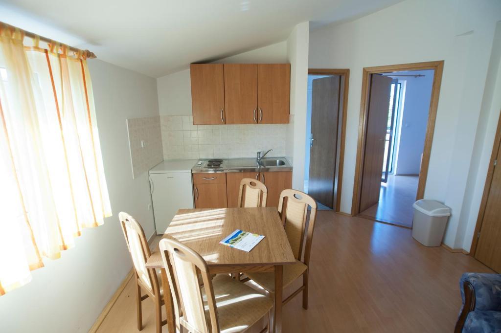 Apartments Maric With Parking Umag Phòng bức ảnh