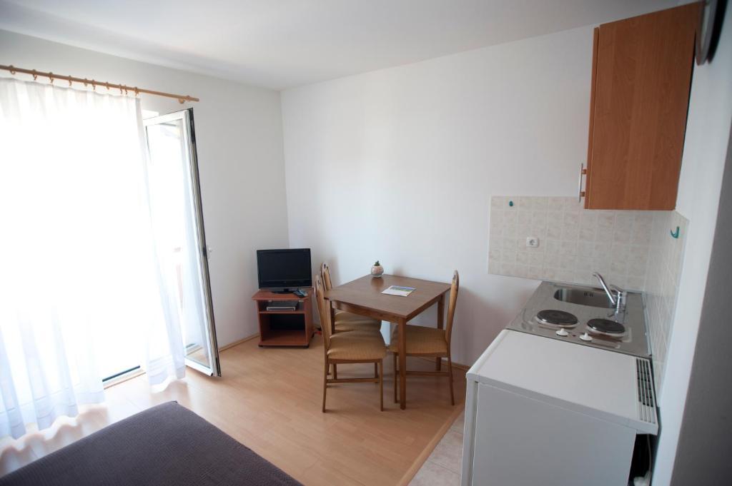 Apartments Maric With Parking Umag Phòng bức ảnh